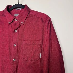 Eddie Bauer Classic Fit Button Pocket Long Sleeve Red cotton Men’s Shirt Med